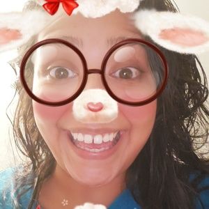 Meet your Posher, Ana